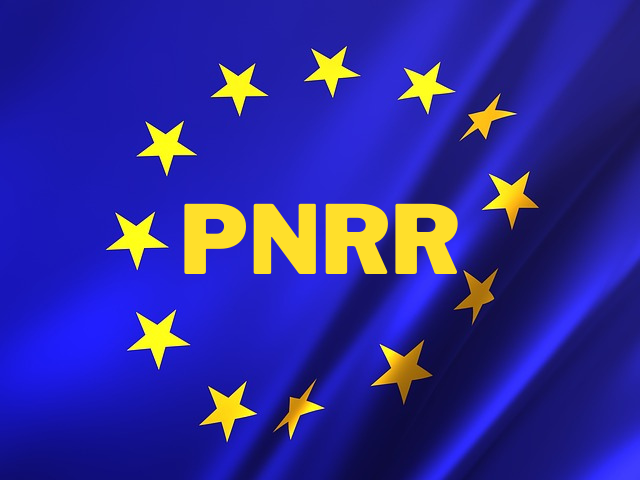 PNRR, digitalizzazione e sfida delle competenze, il punto sulle imprese del settore manifatturiero